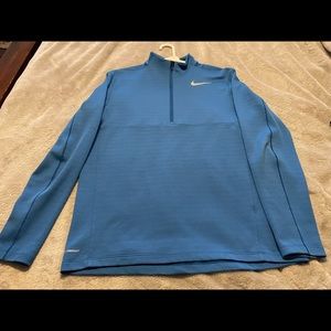 Nike golf Aeroact 1/4 pullover